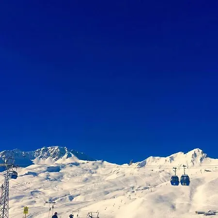 Bijou Nahe