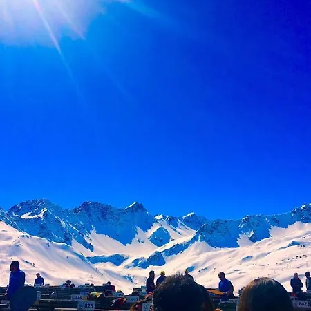 Bijou Nahe